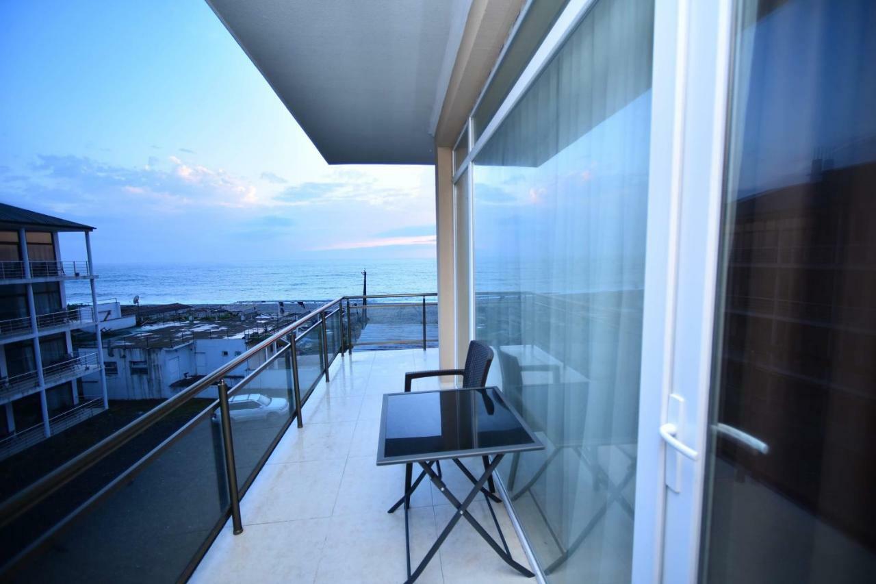 Sunshine Hotel קבריאטי מראה חיצוני תמונה